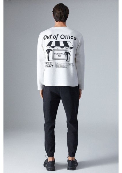 Outoffıce Erkek Baksı Detaylı Comfort Fit Bisiklet Yakalı Ekru T-Shirt
