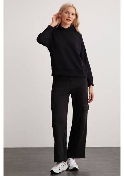 Kemberly Kadın Kapüşonlu Relaxed Kalıp Basic Siyah Sweatshirt fiyatları