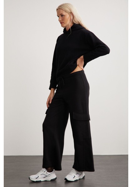 Kemberly Kadın Kapüşonlu Relaxed Kalıp Basic Siyah Sweatshirt fırsatları
