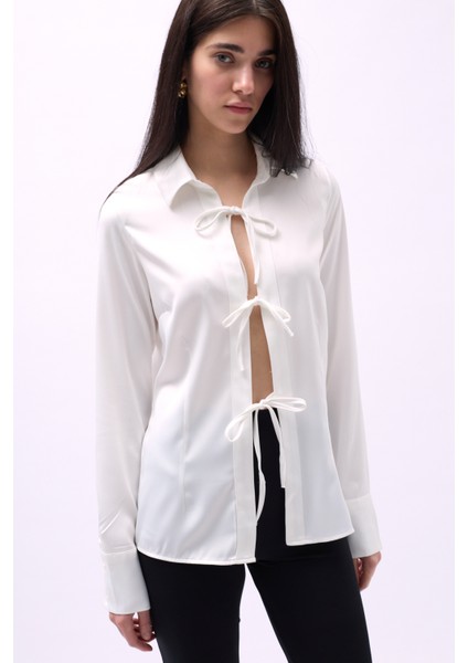 Bağlama Detay Saten Beyaz Gömlek