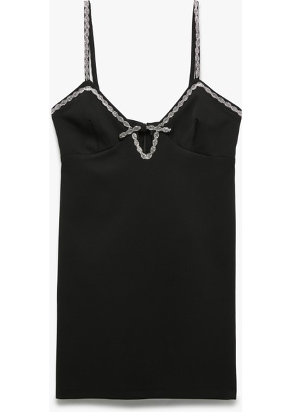 Kurdele Detaylı Kalp Yaka Ince Askılı Taşlı Mini Elbise