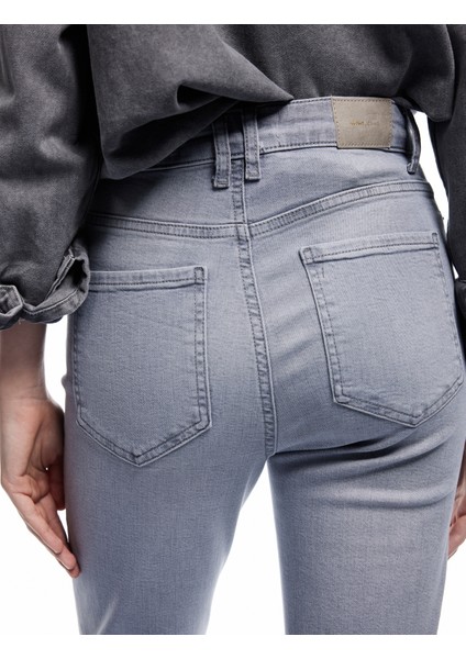 Yüksek Bel Dar Kalıp Düğmeli Cepli Ispanyol Paça Crop Jean Pantolon - Flare Jeans