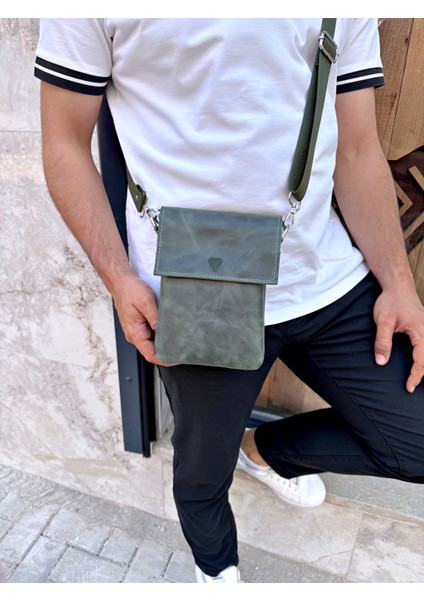 Hakiki Deri Kapaklı Postacı Çantası – Şık ve Retro Tasarım, Günlük Kullanıma Uygun
