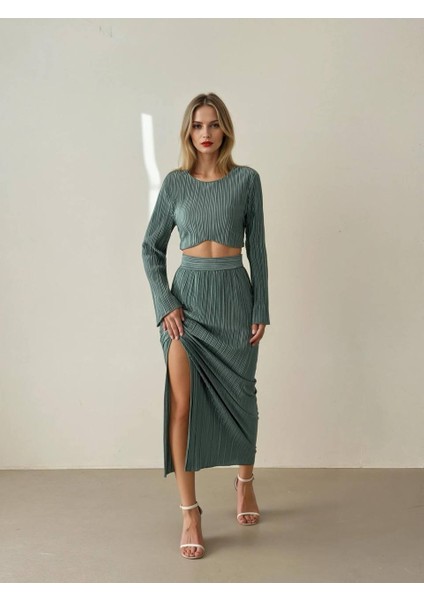 Kadife Crop Üstü & Yırtmaçlı Uzun Etek Takım