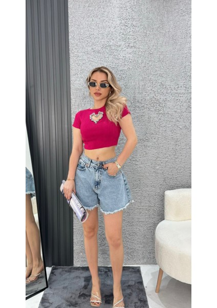Glow Taş Işlemeli Kalp Detaylı Yarım Kollu Crop Triko Tişört fiyatları