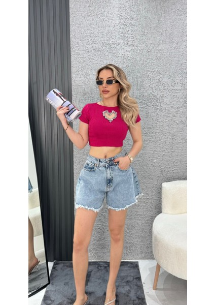 Glow Taş Işlemeli Kalp Detaylı Yarım Kollu Crop Triko Tişört modelleri