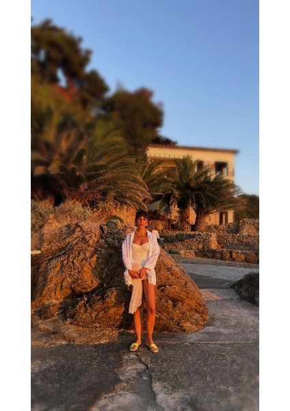 Aksesuar Detaylı Pencereli Sarı Kadın Terlik fiyatları