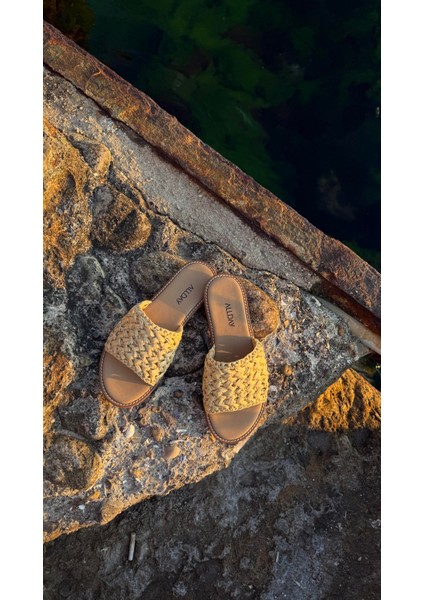 Hasır Bej Düz Terlik