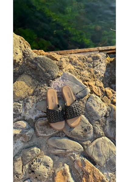 Hasır Siyah Düz Terlik fiyatları