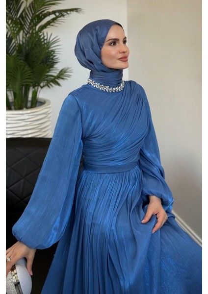 Cyrus Boynu Taşlı Mavi fırsatları