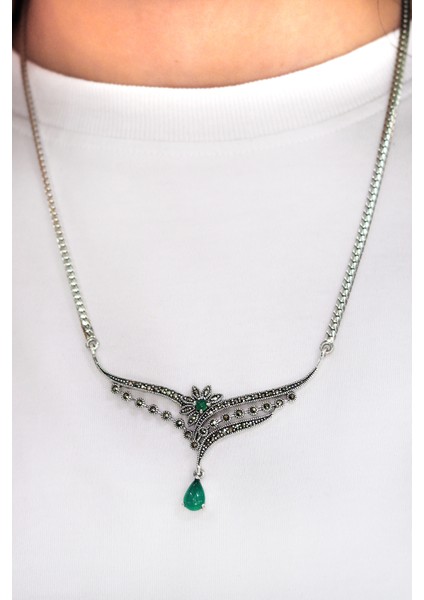 Zümrüt Taşlı Prenses Model Markazit Taşlı Gümüş Kadın Gerdanlık 201024282 fiyatları