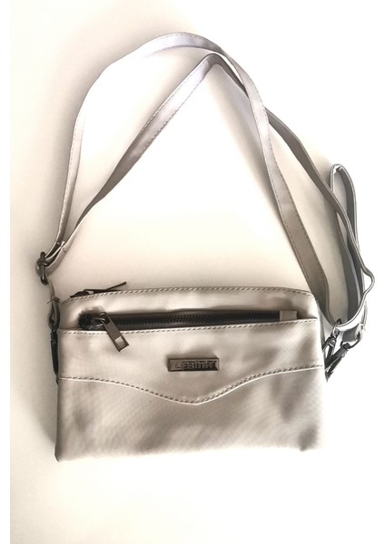 4 Fermuarlı Cepli Kadın Su Geçirmez Suni Deri Askılı Çanta