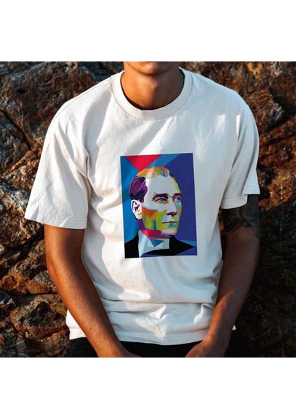 Atatürk Pop Art Tişört - Beyaz fiyatları