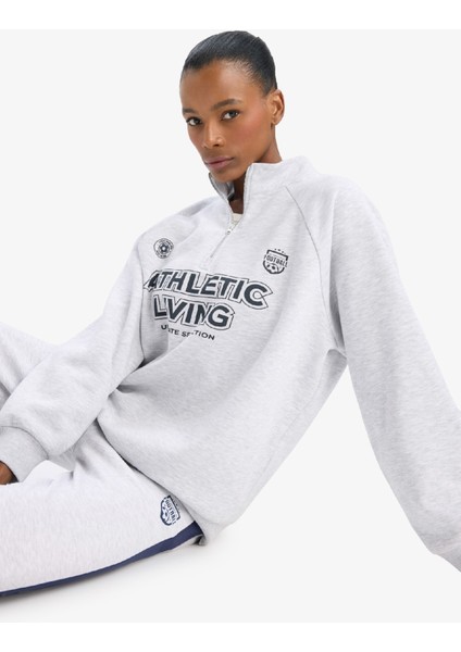 Fit Oversize Geniş Kalıp Dik Yaka Slogan Baskılı Sporcu Sweatshirt D7754AX25SP