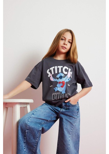 Kız Çocuk Disney Lilo & Stitch Oversize Geniş Kalıp Bisiklet Yaka Kısa Kollu Tişört E0481A825SP