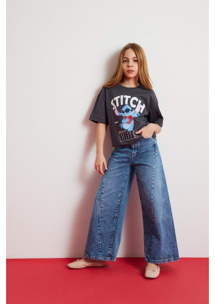Kız Çocuk Disney Lilo & Stitch Oversize Geniş Kalıp Bisiklet Yaka Kısa Kollu Tişört E0481A825SP fiyatları