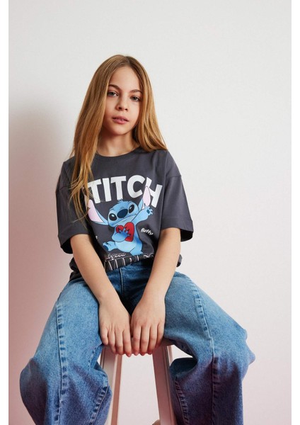 Kız Çocuk Disney Lilo & Stitch Oversize Geniş Kalıp Bisiklet Yaka Kısa Kollu Tişört E0481A825SP modelleri