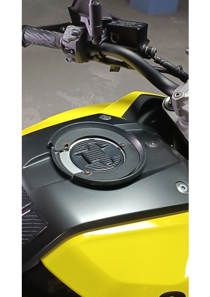 Suzuki V-Strom 1050 2025 ile Uyumlu Kaydırmaz 6d Karbon 19 Parça Tank Pad Seti GC55 indirimleri