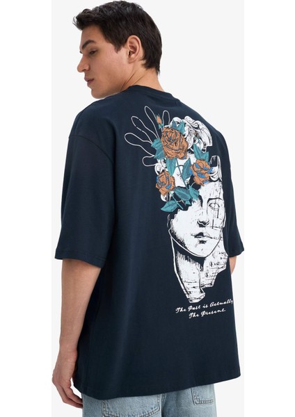 %100 Pamuk Loose Fit Bisiklet Yaka Sırt Baskılı Kısa Kollu Tişört B4320AX25SM