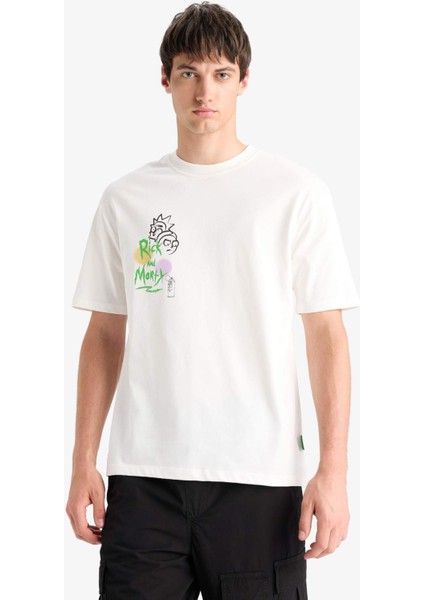 %100 Pamuk Rick and Morty Comfort Regular Fit Rahat Kalıp Bisiklet Yaka Sırt Baskılı Kısa Kollu Tişört B5369AX25SP modelleri