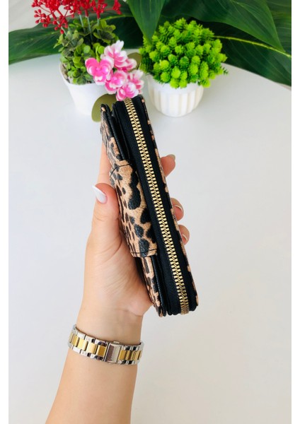 Bozuk Para Bölmeli Şık Dokulu Kullanışlı Model Leopar Kadın Cüzdanı(Vegan Deri) fırsatları