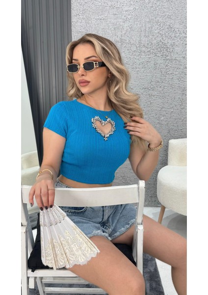Glow Taş Işlemeli Kalp Detaylı Yarım Kollu Crop Triko Tişört modelleri