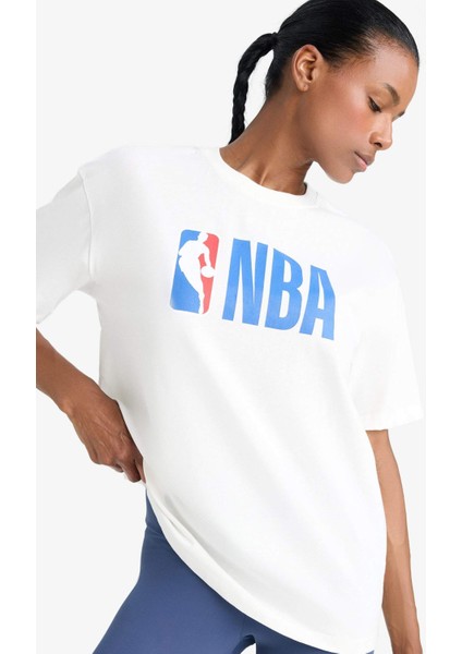 Defactofit Nba Wordmark Oversize Geniş Kalıp Bisiklet Yaka Baskılı Kısa Kollu TIŞÖRT T5506AZ25SM