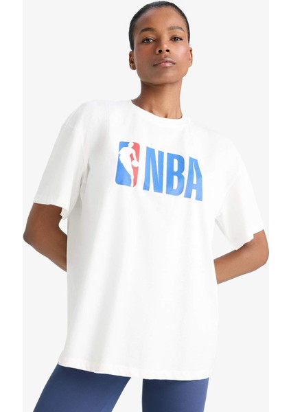 Defactofit Nba Wordmark Oversize Geniş Kalıp Bisiklet Yaka Baskılı Kısa Kollu TIŞÖRT T5506AZ25SM