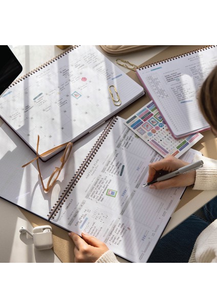 Süresiz Haftalık Spiralli Masaüstü Planlayıcı 24X34 cm - Desk Planner Lacivert indirimleri