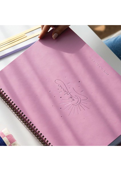 Süresiz Haftalık Spiralli Masaüstü Planlayıcı 24X34 cm - Desk Planner Pembe fiyatları