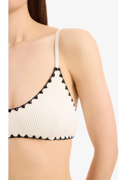 Regular Fit Bürümcük Bikini Üstü-Fall in Love E0306AX25SM fırsatları