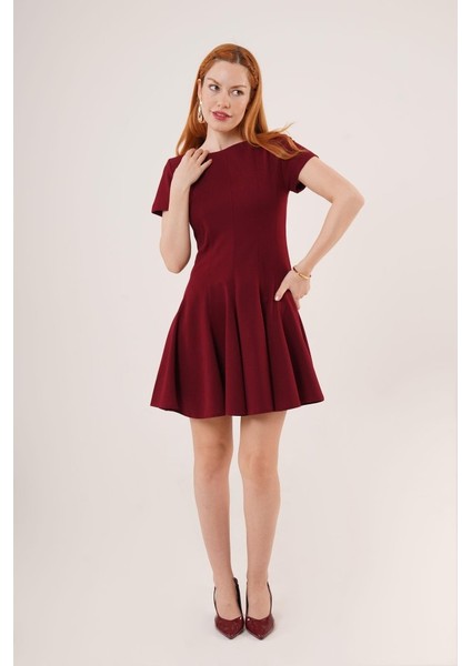 Önden Dikiş Detaylı Çan Model Bordo Elbise