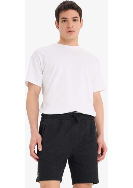 Slim Fit Dar Kesim Dar Paça Şort W7965AZ25SM
