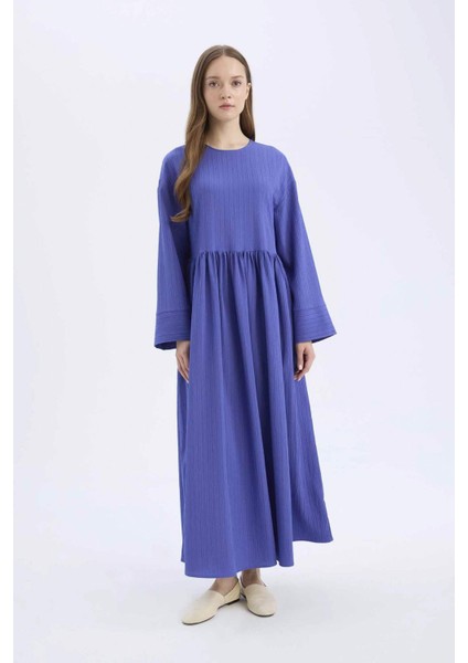 Regular Fit Bisiklet Yaka Gofre Dokulu Uzun Kollu Maxi Elbise E6597AX25SP fırsatları