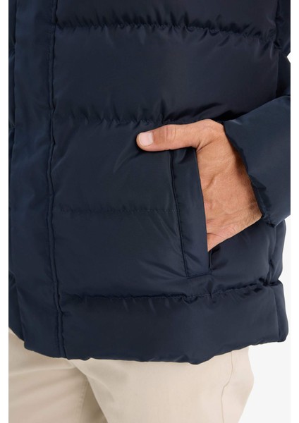 Regular Fit Kapüşonlu Şişme Mont Fermuarlı Çıtçıt Kapamalı Cepli E7286AX24WN fırsatları