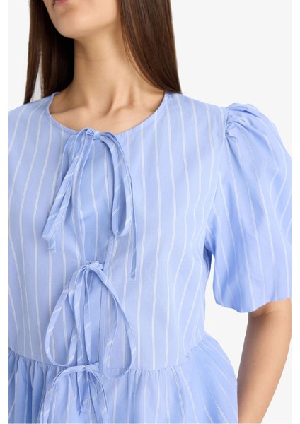 Regular Fit Bisiklet Yaka Çizgili Önden Bağlamalı Poplin Kısa Kollu Bluz E2670AX25SP indirimleri