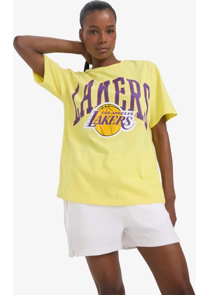 Defactofit Nba Los Angeles Lakers Oversize Fit Bisiklet Yaka Kısa Kollu TIŞÖRT Y1562AZ25SM modelleri