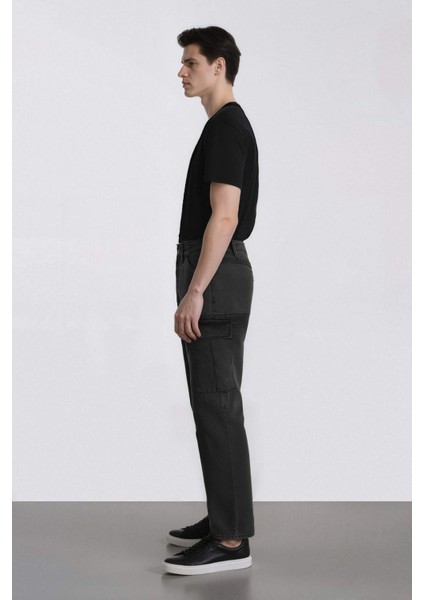 %100 Pamuk Relax Fit Rahat Kesim Düz Paça Kargo Cepli Jean Pantolon F2372AX25SP indirimleri