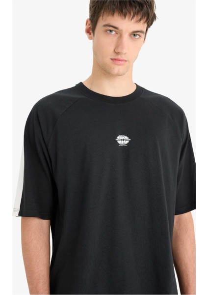 %100 Pamuk Loose Fit Bisiklet Yaka Baskılı Kısa Kollu Tişört F0187AX25SM indirimleri