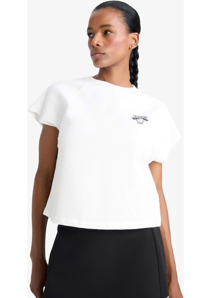 NBA New York Knicks Bisiklet Yaka Sporcu Kısa Kollu Tişört E2363AX25SM fırsatları