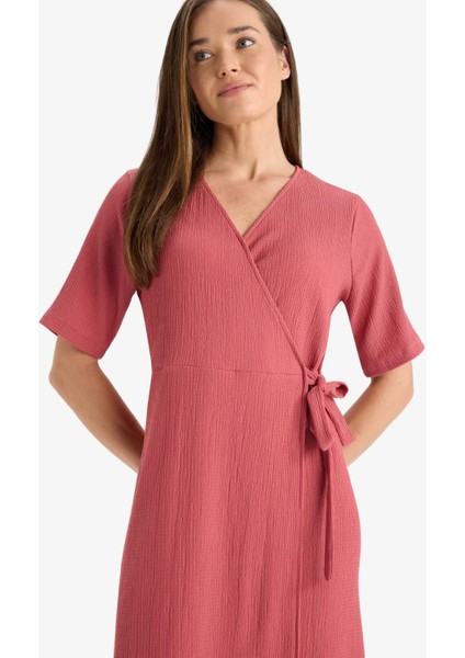 Regular Fit V Yaka Kruvaze Kapama Kısa Kollu Midi Yazlık Elbise F3913AX25HS fiyatları