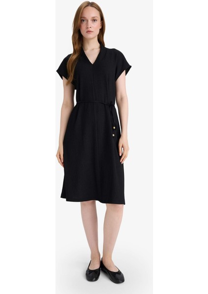 Regular Fit V Yaka Kolsuz Siyah Midi Elbise F4673AX25HS