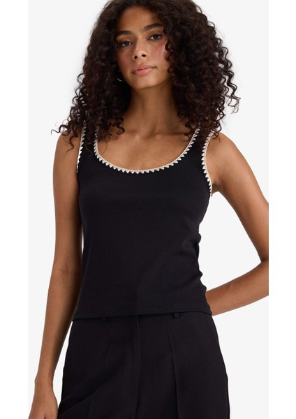 Slim Fit Dar Kesim Yuvarlak Yaka Ribana Atlet F6276AX25SM