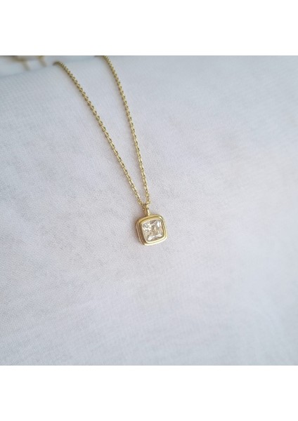 Xuping Çelik 14K Altın Kaplama Minimal Kare Gold Kolye modelleri