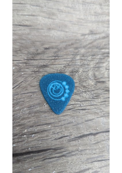 0,4 Mm'den 2,0 Mm'ye Kadar Çeşitli Kalınlıkta Gitar Penaları (Plastik Aparattır!!!) indirimleri