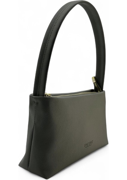 Kadın Basic Tek Saplı Fermuarlı Baget El ve Omuz Çantası 27X15X7 cm
