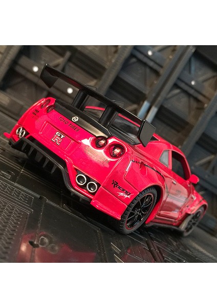 1/32 Nissan Gtr Alloy Alaşım Araba Yarışı Diecast Model Ses ve Işık Hobi Dekoratif Güzel Süsler Oyuncak Koleksiyonu Geri Çekin (Yurt Dışından) fiyatları