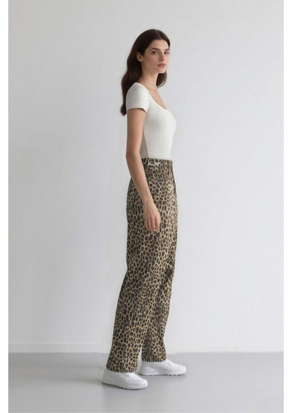 Baggy Fit Leopar Desenli Yüksek Bel Standart Boy Gabardin Pantolon D8149AX25SP indirimleri