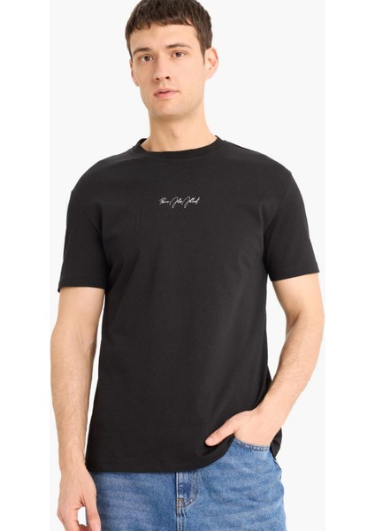 %100 Pamuk Diego Velazquez Regular Fit Bisiklet Yaka Sırt Baskılı Kısa Kollu Tişört D7062AX25SP modelleri