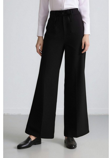 Afra x Defacto Wide Leg Kumaş Pantolon Üç Cepli Normal Bel Standart Boy E5970AX25SP